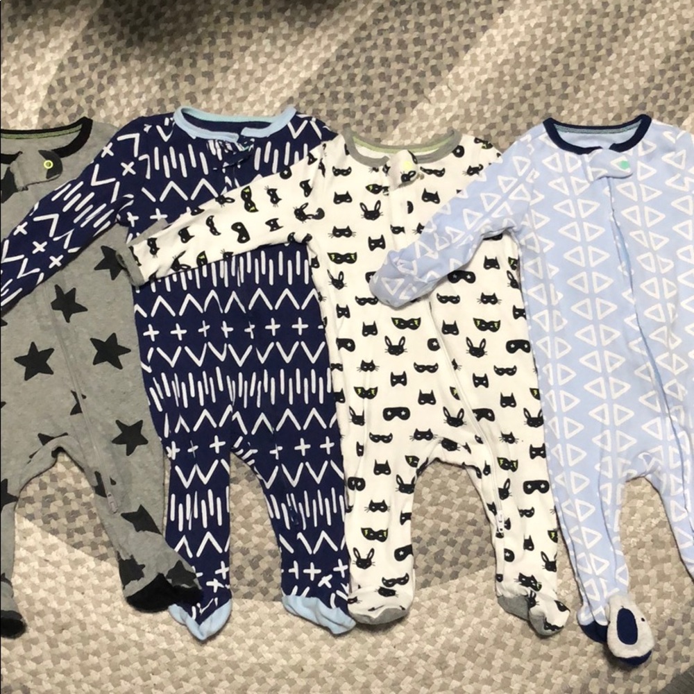 Set of 4 baby pajamas 0-3 months